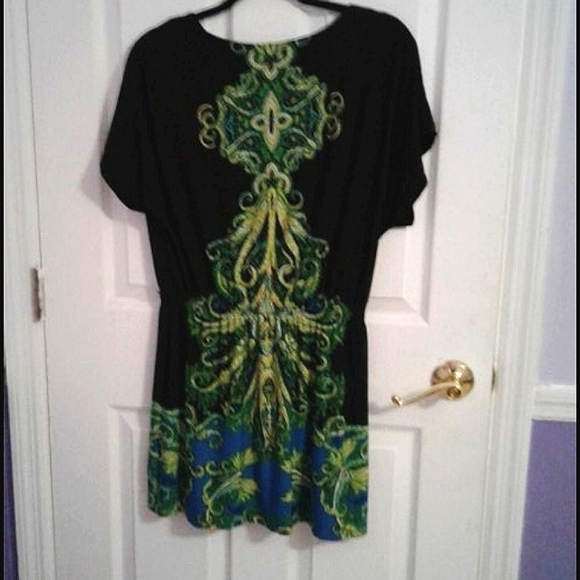 New Directions Boho Black & Green Medallion Print Flowy Jersey Mini Dress - Picture 5 of 7